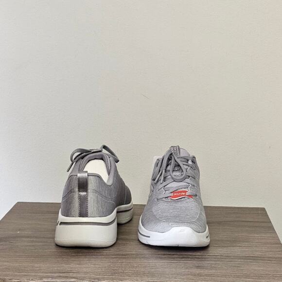 Skechers Women's Go Walk Arch Fit Size 5.5 Moon Shadows NWT - Picture 7 of 9